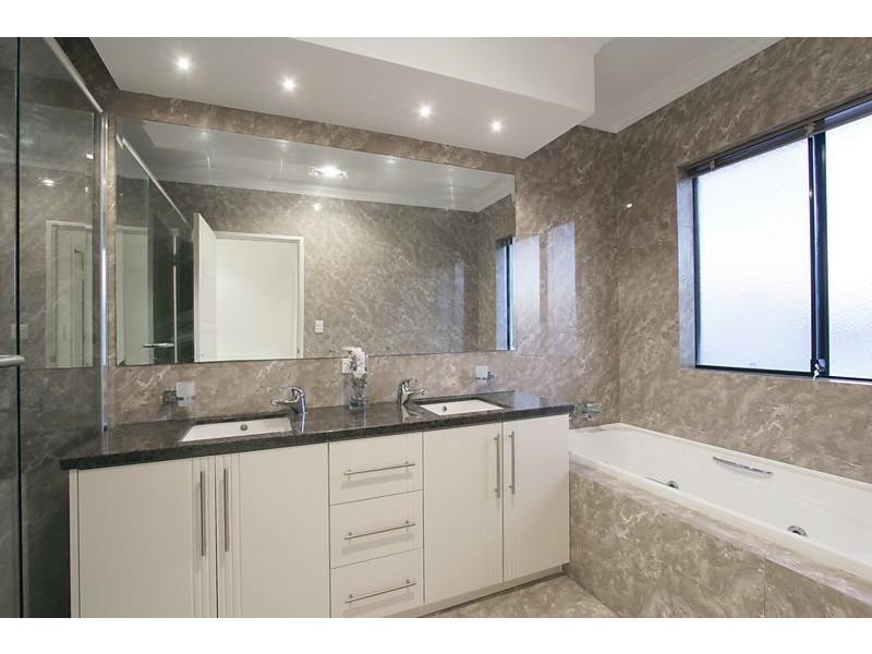 5 Kianga Crescent, Burns Beach WA 6028