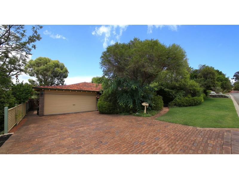 26 Carnwrath Way, Duncraig WA 6023