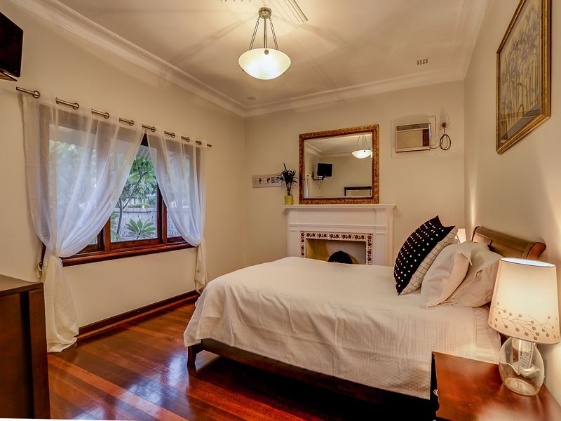 217 Huntriss Road, Doubleview WA 6018