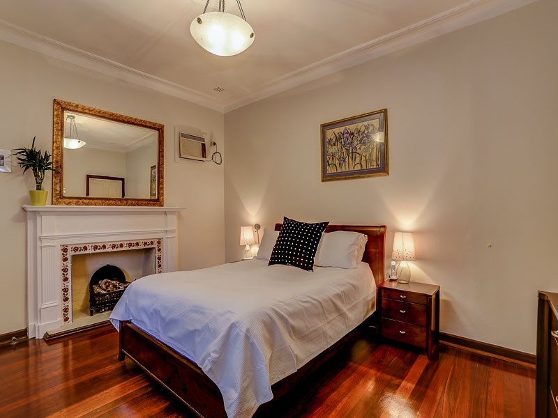 217 Huntriss Road, Doubleview WA 6018