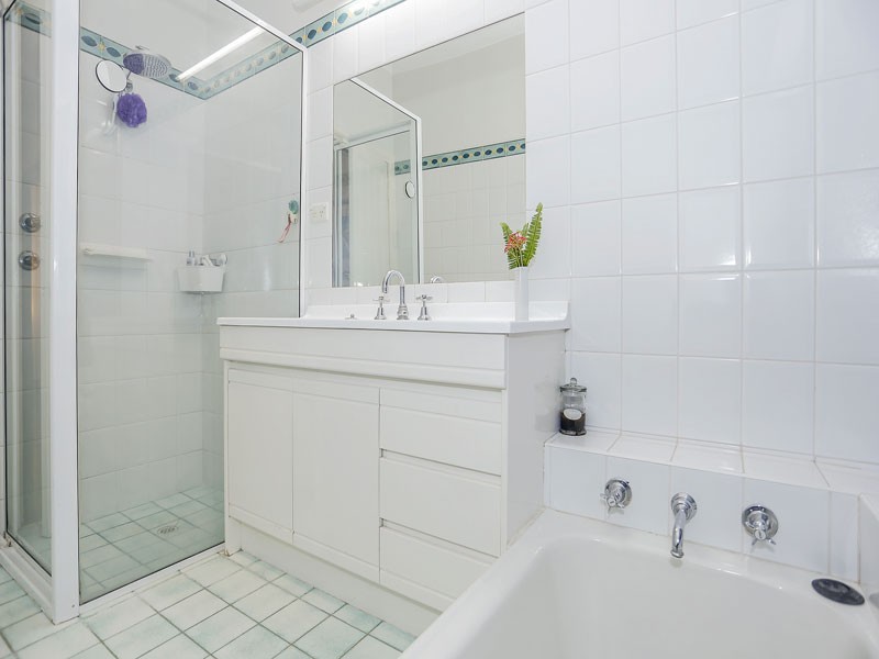 217 Huntriss Road, Doubleview WA 6018