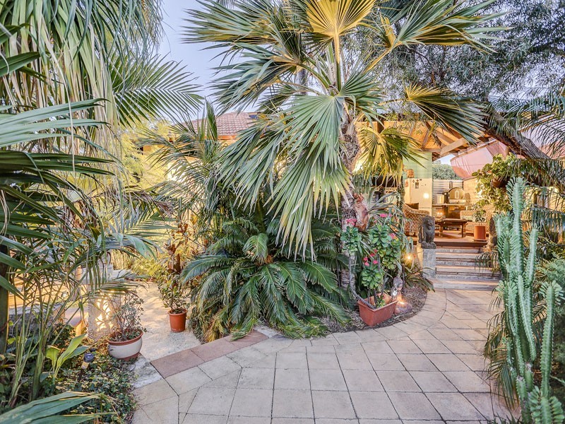 217 Huntriss Road, Doubleview WA 6018