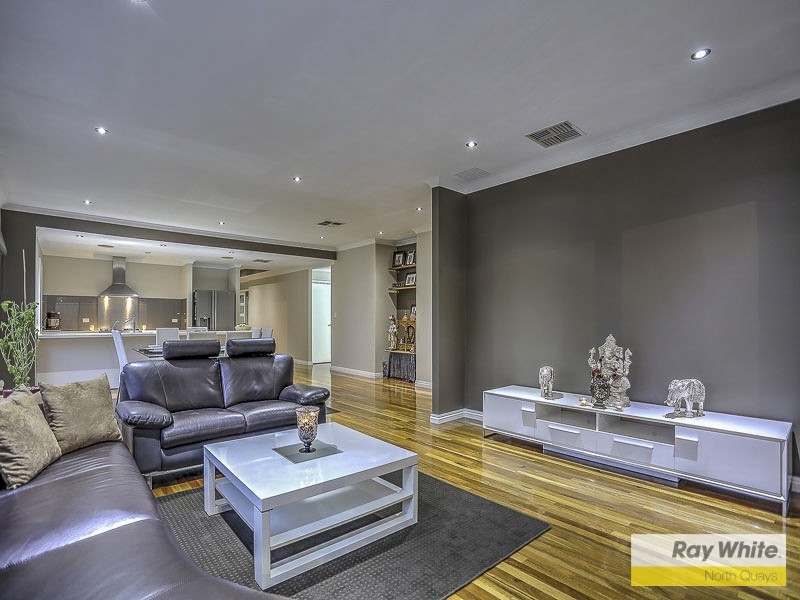 17 Craighall Turn, Madeley WA 6065