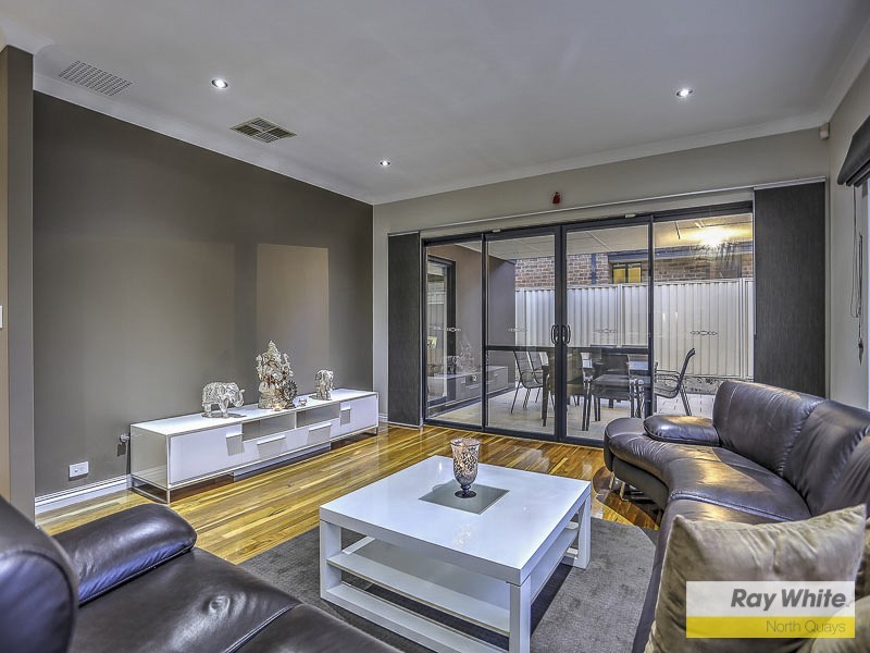 17 Craighall Turn, Madeley WA 6065