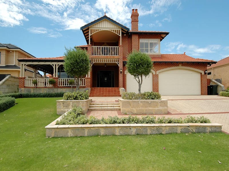 28 CLAREVILLE CRESCENT, Kallaroo WA 6025