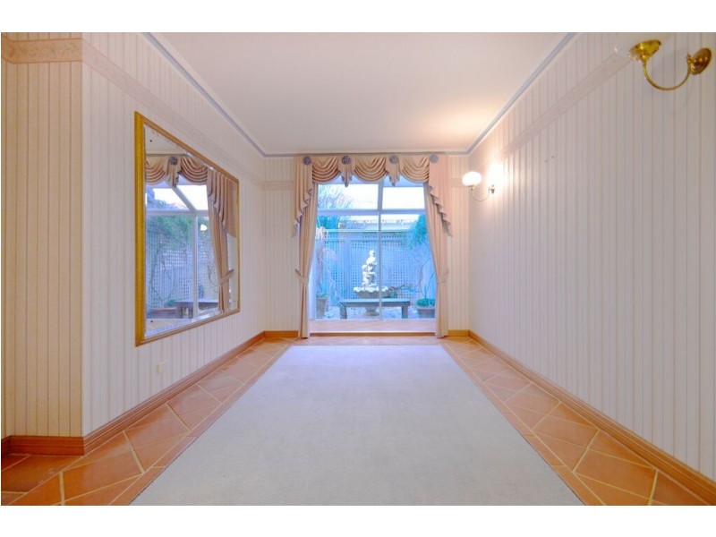 28 CLAREVILLE CRESCENT, Kallaroo WA 6025