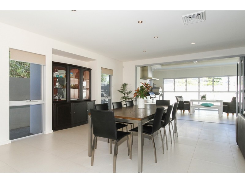 24 Tenerife Boulevard, Hillarys WA 6025