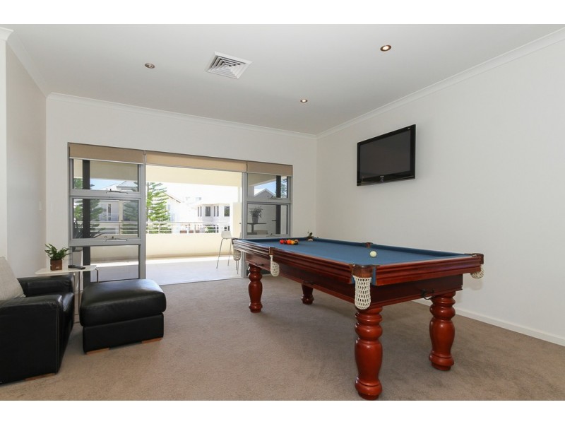 24 Tenerife Boulevard, Hillarys WA 6025