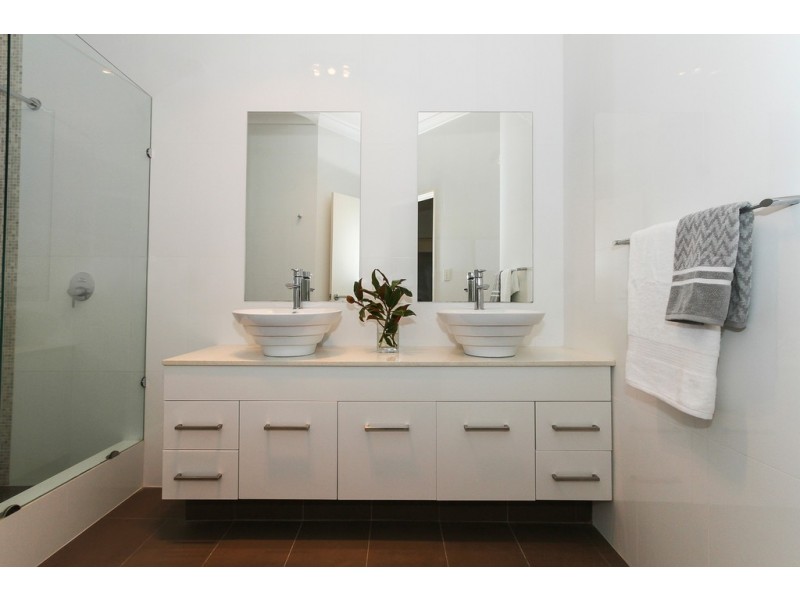 24 Tenerife Boulevard, Hillarys WA 6025