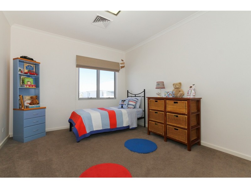24 Tenerife Boulevard, Hillarys WA 6025