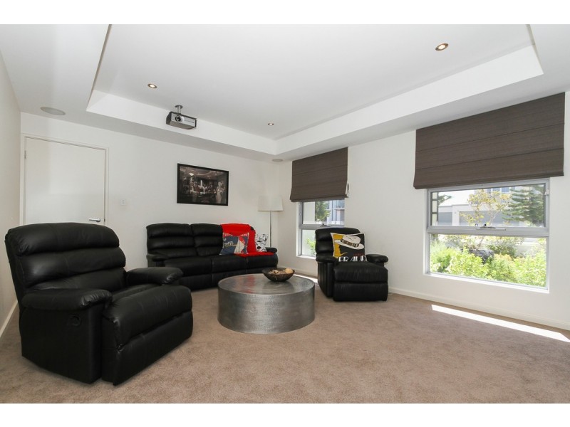 24 Tenerife Boulevard, Hillarys WA 6025