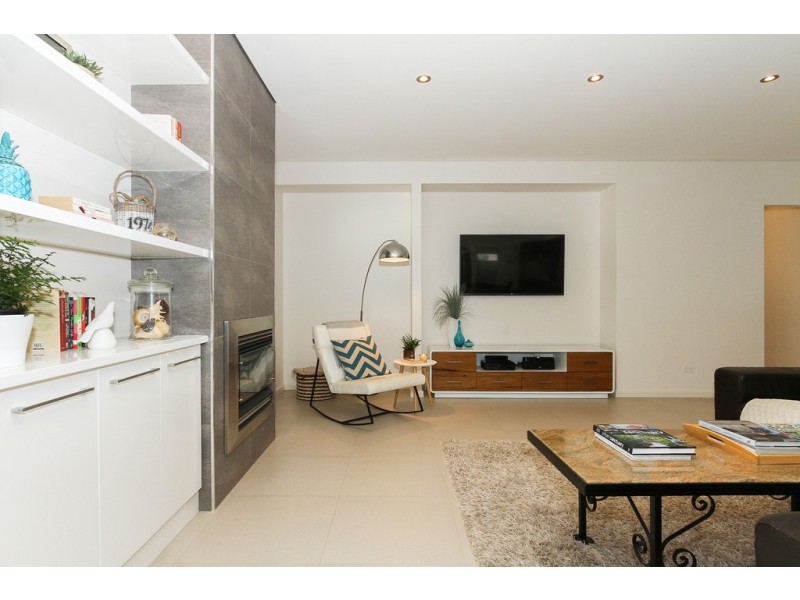 24 Tenerife Boulevard, Hillarys WA 6025