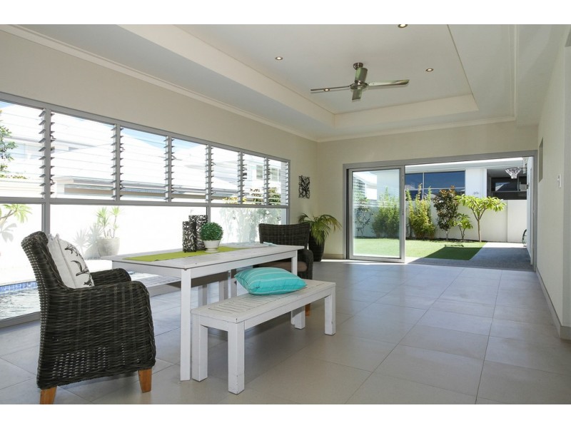 24 Tenerife Boulevard, Hillarys WA 6025