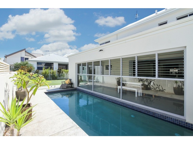 24 Tenerife Boulevard, Hillarys WA 6025