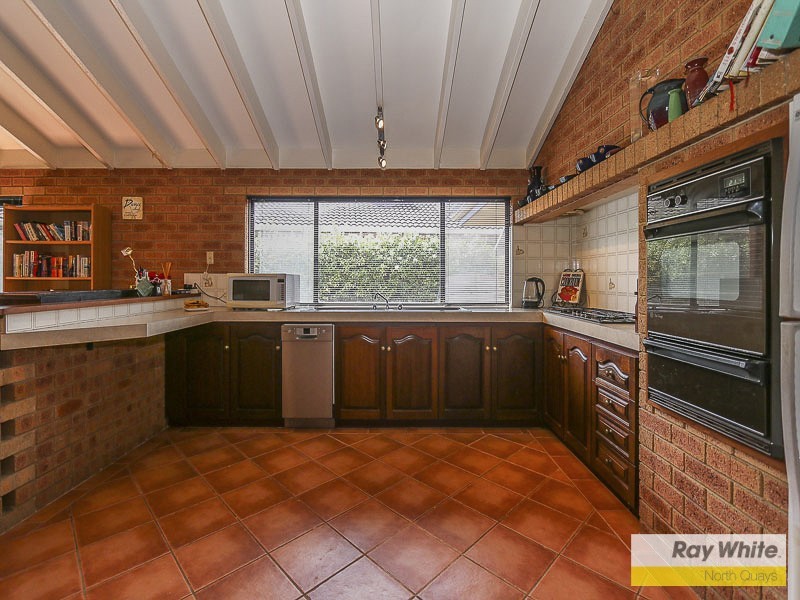 11 Lockyer Court, Duncraig WA 6023