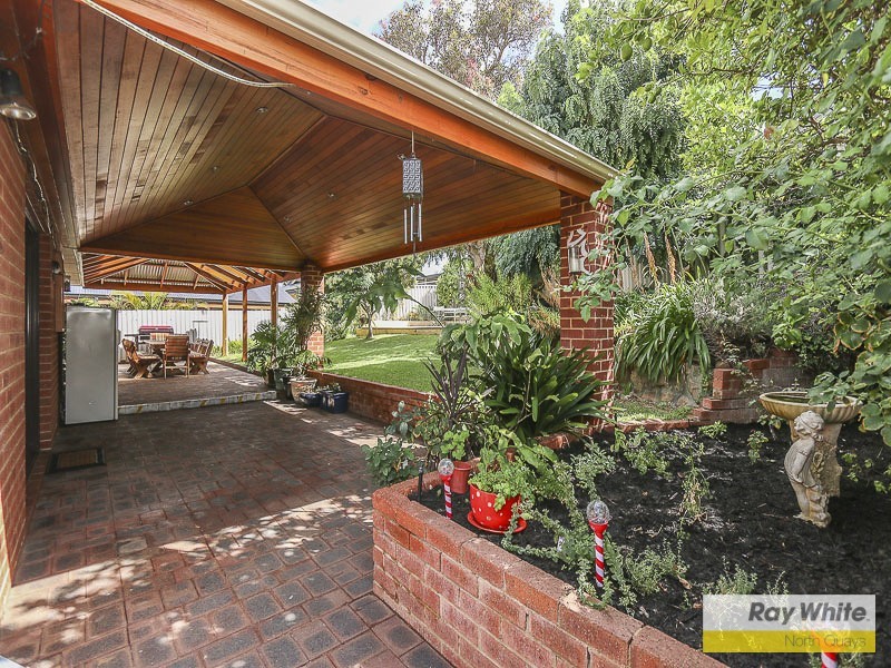 11 Lockyer Court, Duncraig WA 6023