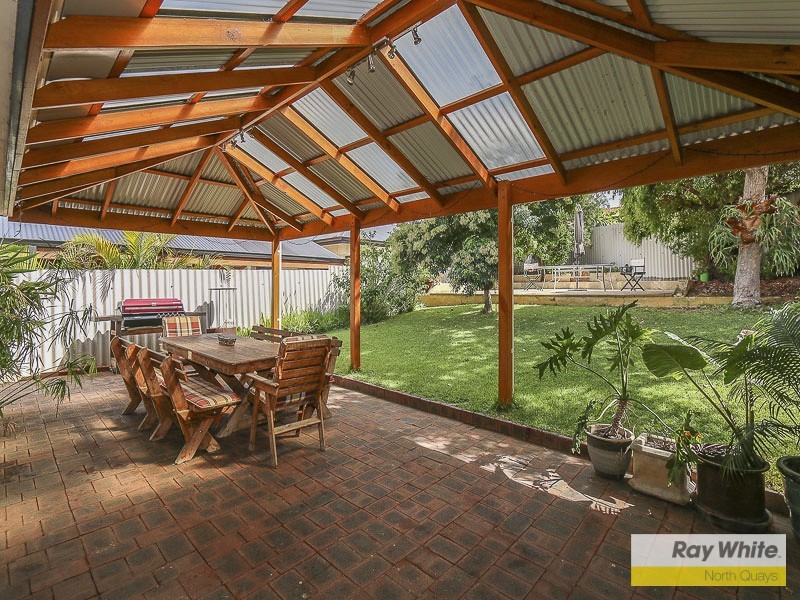 11 Lockyer Court, Duncraig WA 6023