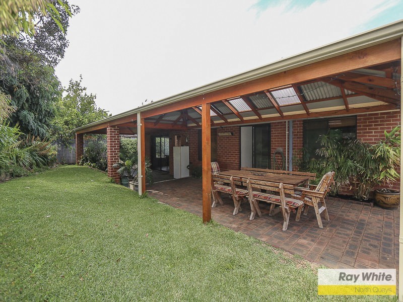 11 Lockyer Court, Duncraig WA 6023