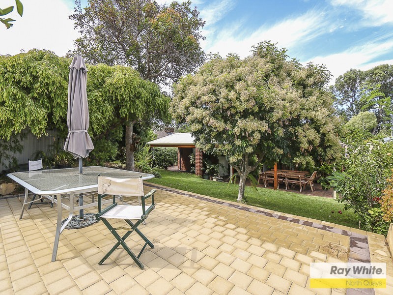 11 Lockyer Court, Duncraig WA 6023