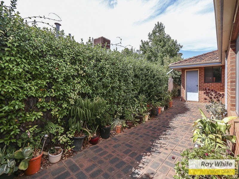 11 Lockyer Court, Duncraig WA 6023