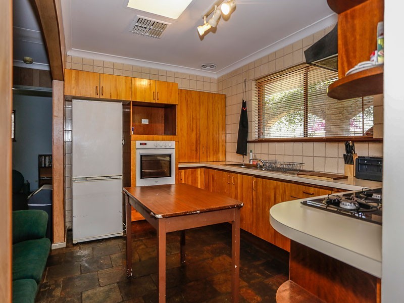 13 Barunga Way, Craigie WA 6025