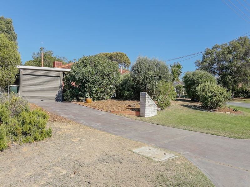 13 Barunga Way, Craigie WA 6025