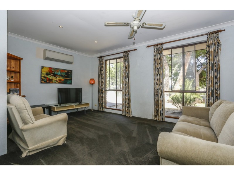 7 Squatter Court, Edgewater WA 6027