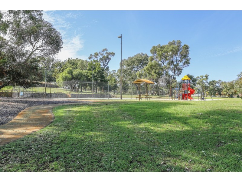 7 Squatter Court, Edgewater WA 6027