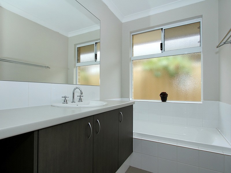 14 Maresfield Gardens, Girrawheen WA 6064