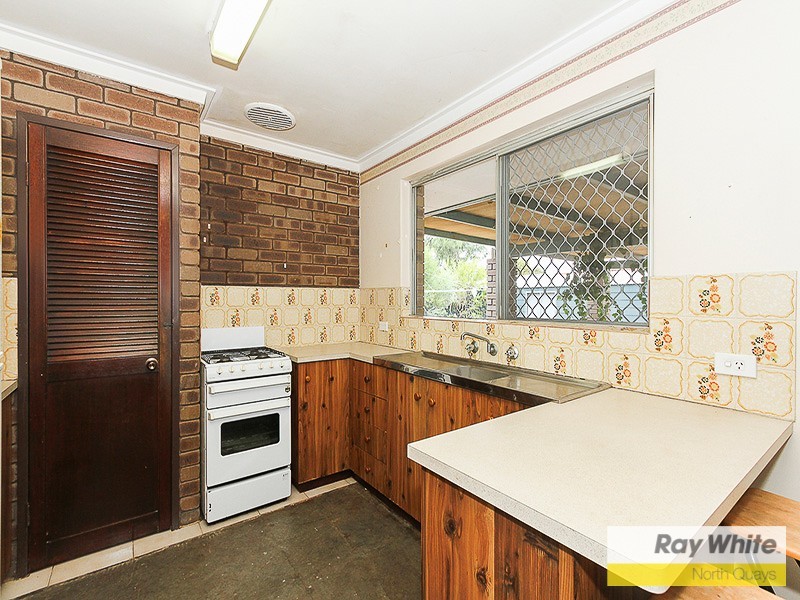 4 COQUINA CLOSE, Heathridge WA 6027