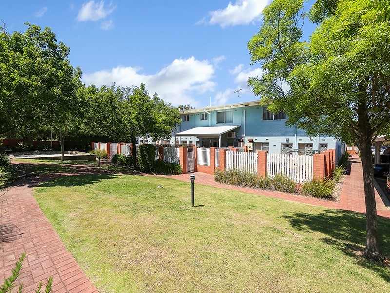 12/6 Seaton Place, Girrawheen WA 6064