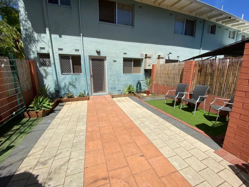 12/6 Seaton Place, Girrawheen WA 6064