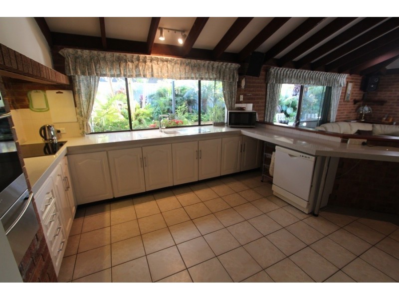 6 Oakapple Drive, Duncraig WA 6023