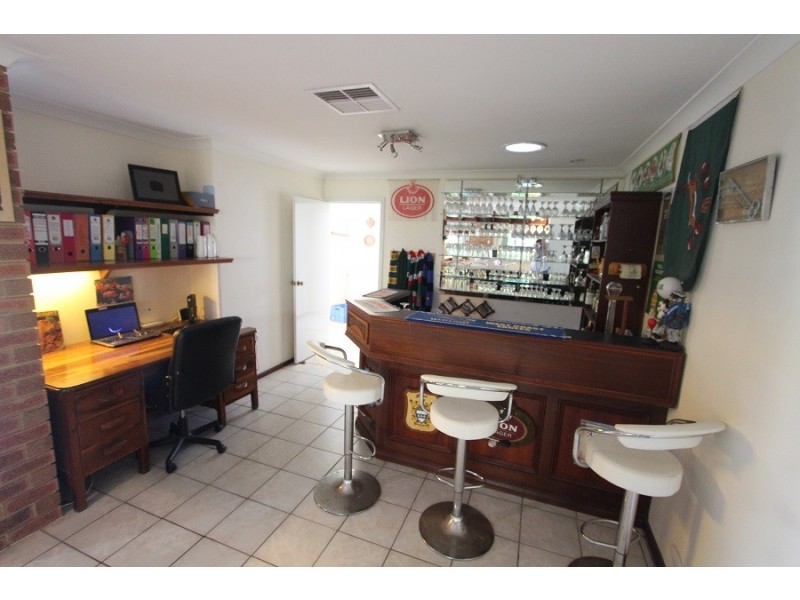 6 Oakapple Drive, Duncraig WA 6023