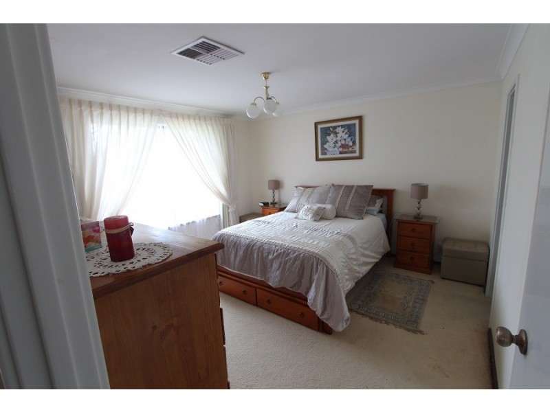 6 Oakapple Drive, Duncraig WA 6023