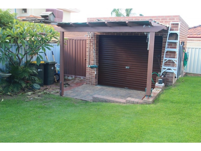 6 Oakapple Drive, Duncraig WA 6023