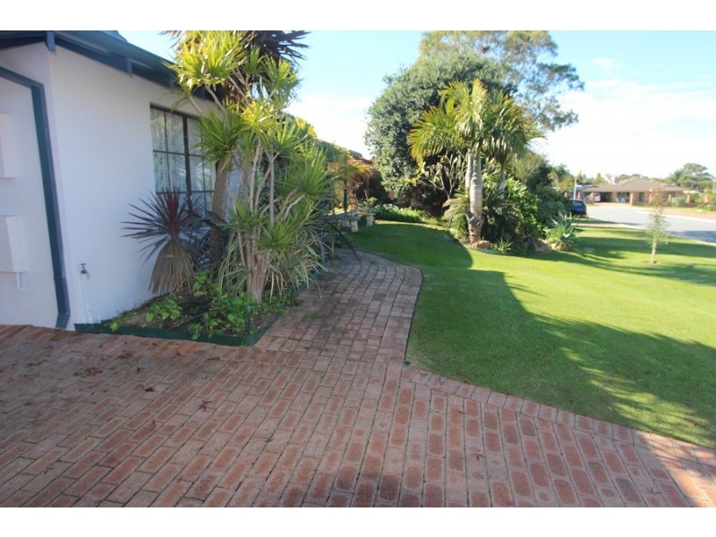 6 Oakapple Drive, Duncraig WA 6023