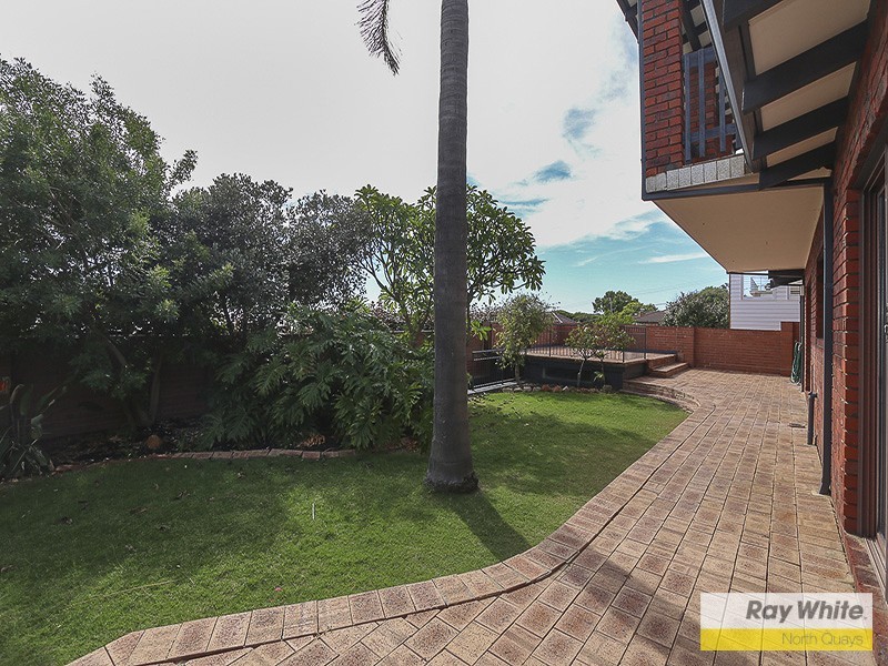 35 KING ALBERT ROAD, Trigg WA 6029