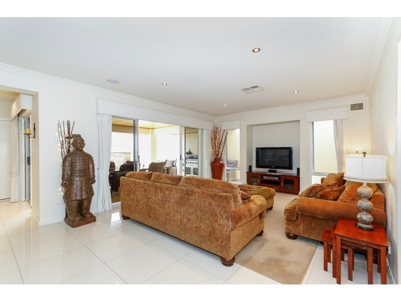 29 Amalfi Drive, Hillarys WA 6025