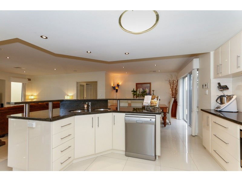 29 Amalfi Drive, Hillarys WA 6025