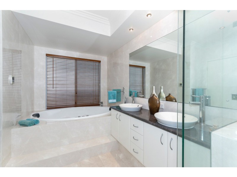 29 Amalfi Drive, Hillarys WA 6025