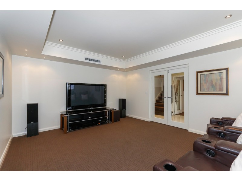 29 Amalfi Drive, Hillarys WA 6025