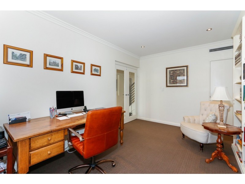 29 Amalfi Drive, Hillarys WA 6025