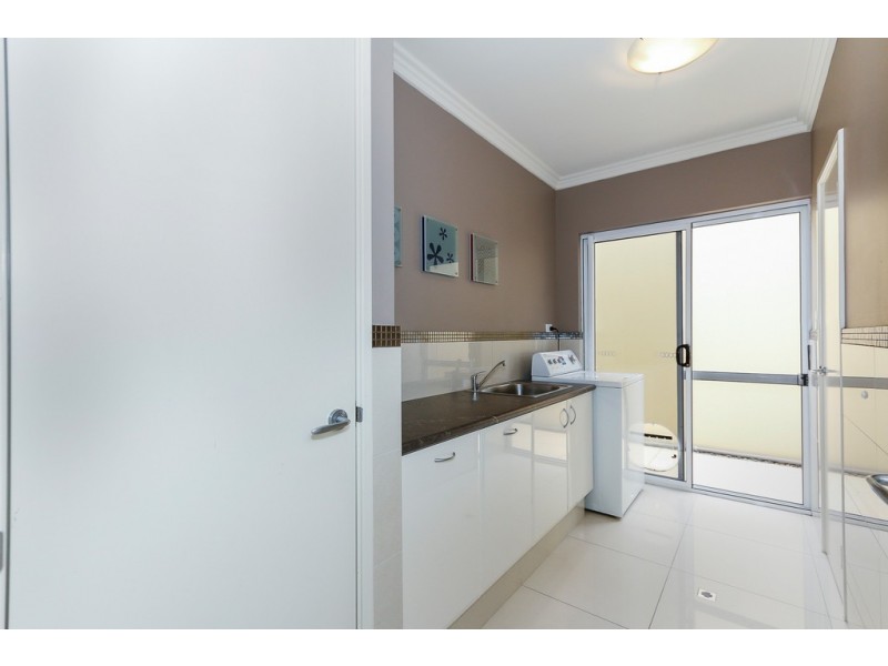 29 Amalfi Drive, Hillarys WA 6025