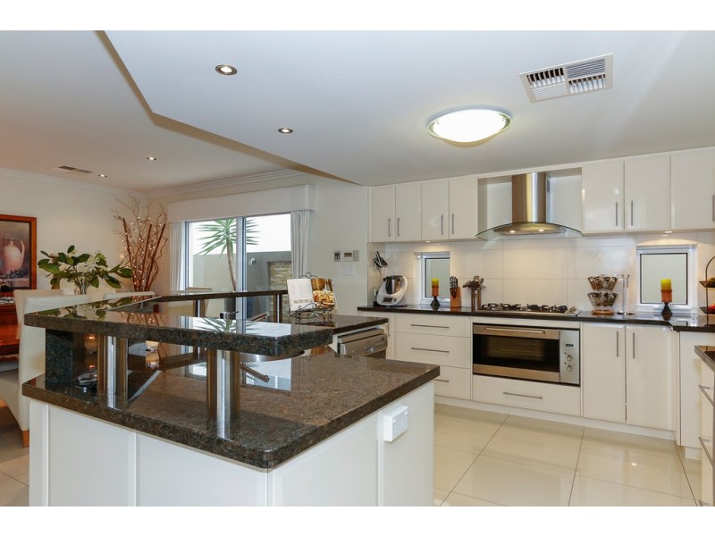 29 Amalfi Drive, Hillarys WA 6025