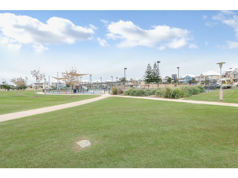 29 Amalfi Drive, Hillarys WA 6025