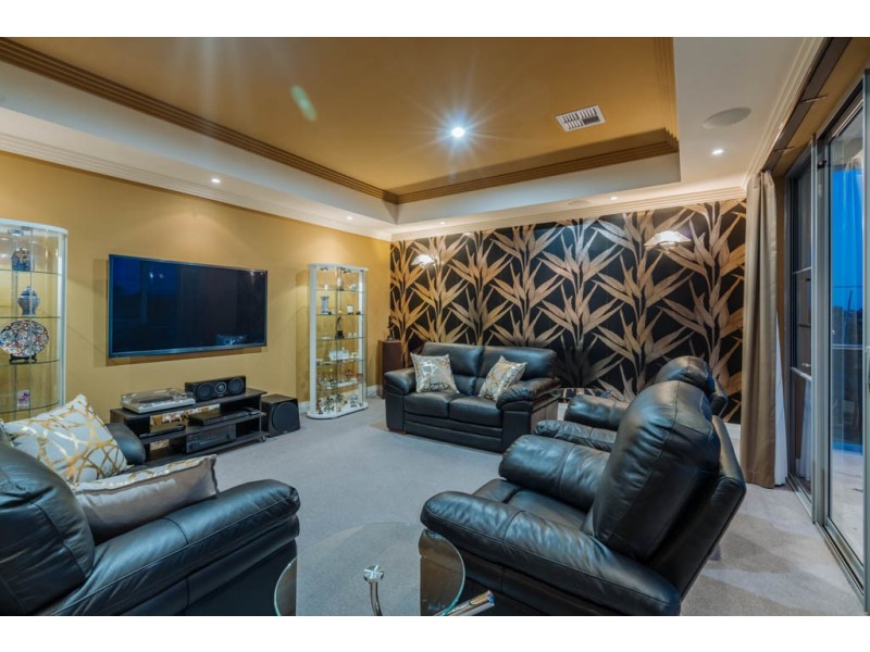 14 Luccombe Way, Karrinyup WA 6018