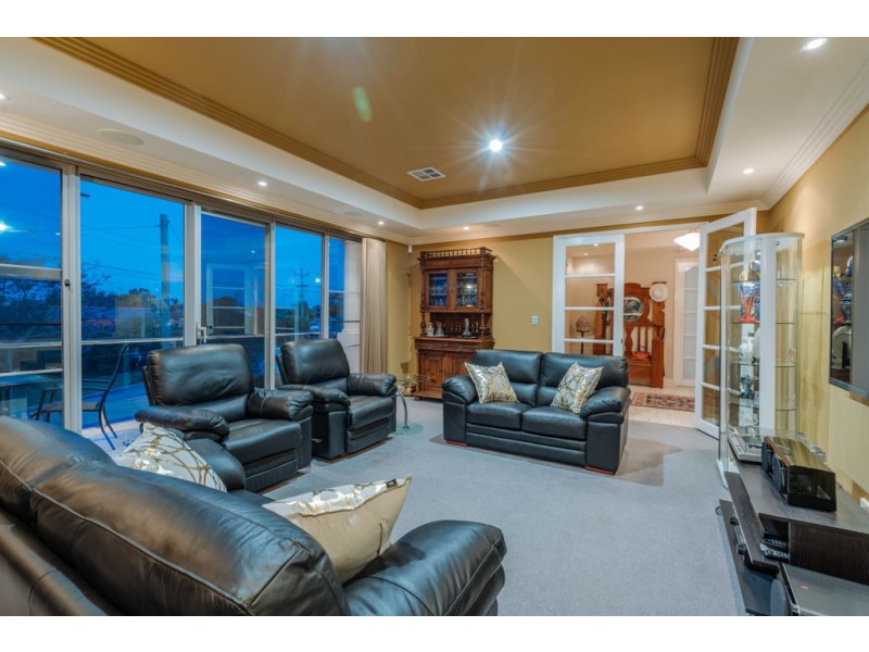 14 Luccombe Way, Karrinyup WA 6018