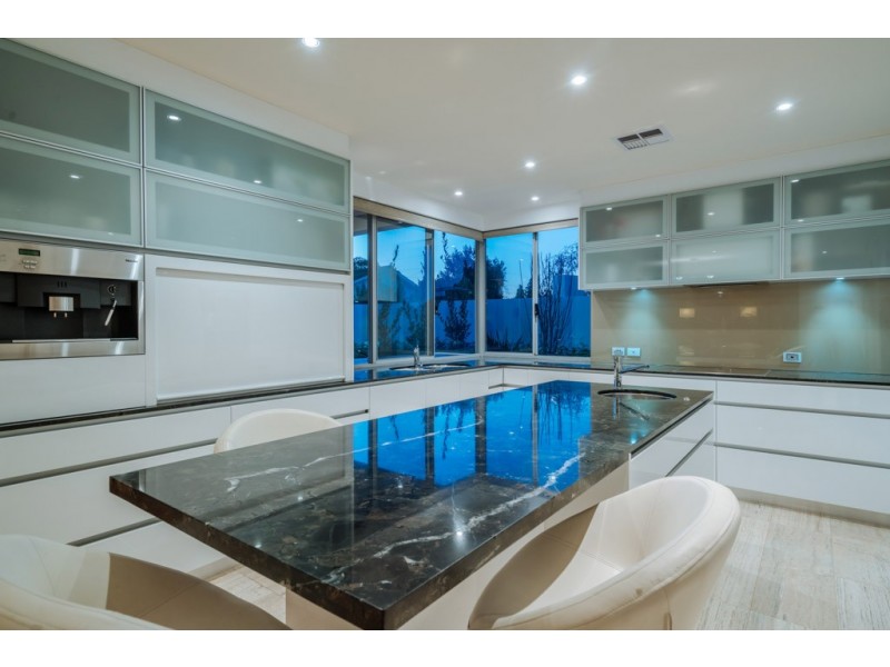 14 Luccombe Way, Karrinyup WA 6018