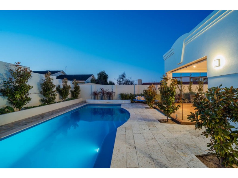 14 Luccombe Way, Karrinyup WA 6018